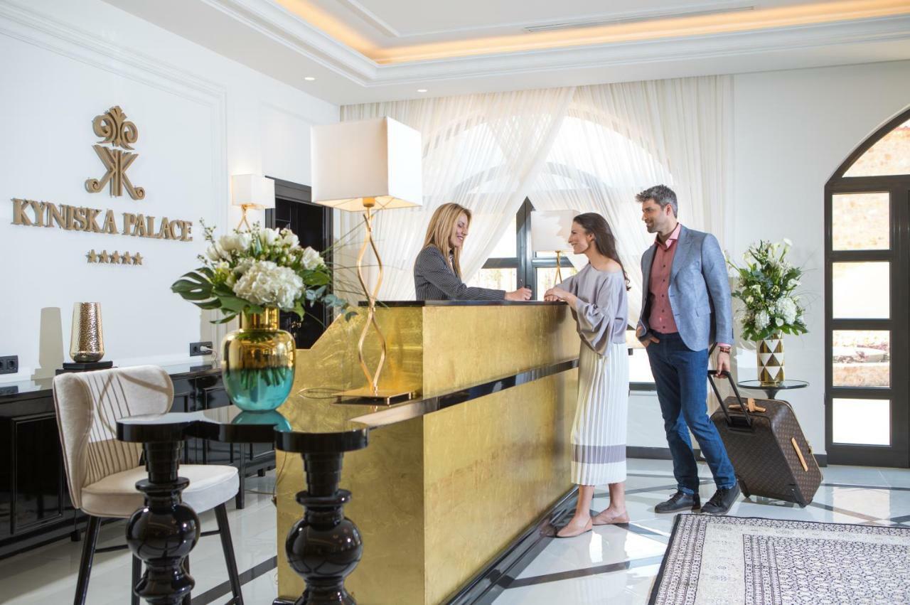 Kyniska Palace Conference & Spa Містрас Екстер'єр фото
